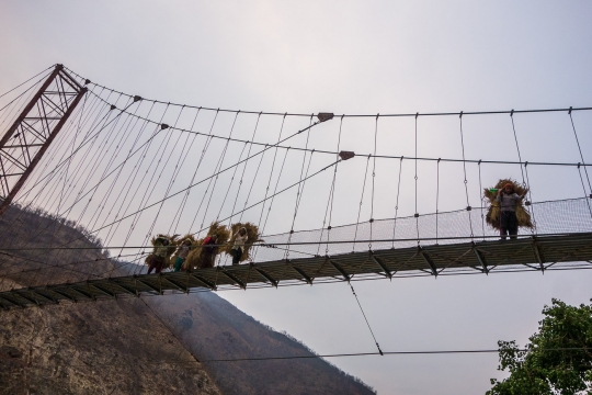 Bridge crossing Tamur river
