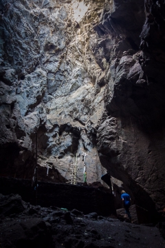 Halesi cave