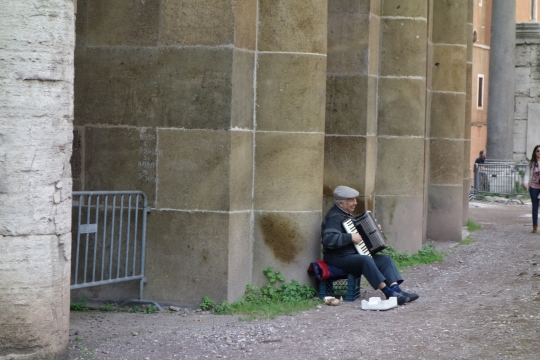 Musician in the streets of Rome