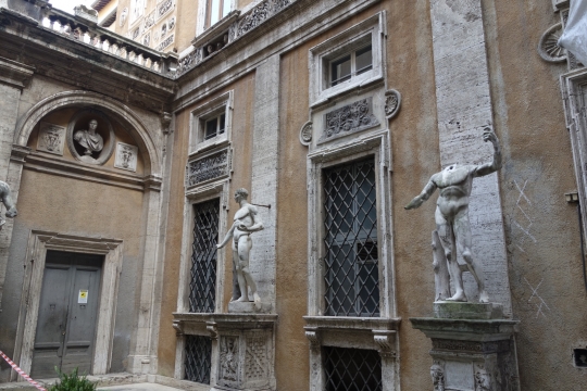 Building with stolen statues