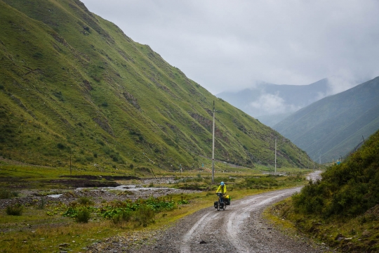 The road up to the pass