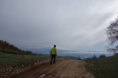 Berat on gravel roads to Buz