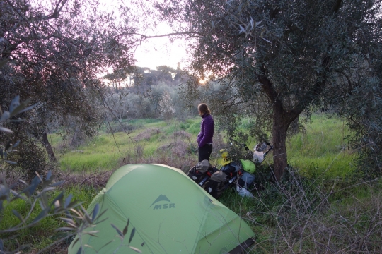 Early morning with the tent