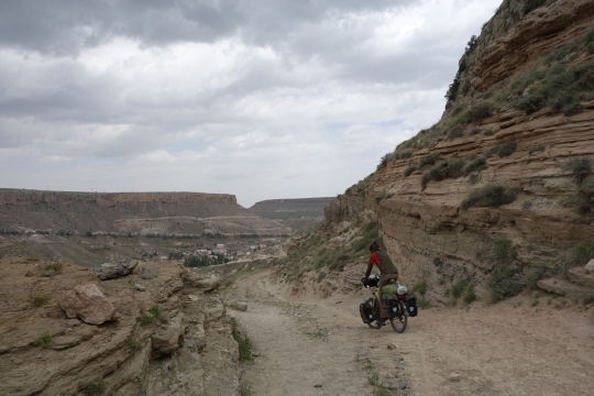 Descending to Yesilhisar