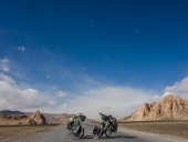 Mojo and Isaba on the pass Mojo and Isaba on the pass