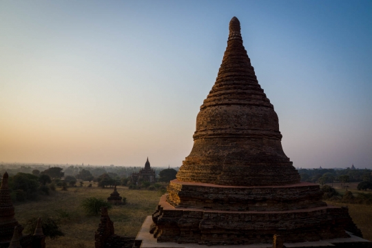 Sunrise at kingdom of Bagan