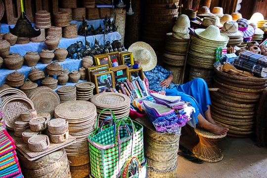 Market in Bagan