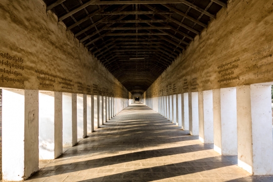 Bagan, covered walkway to temple