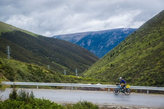 Cycling up the pass