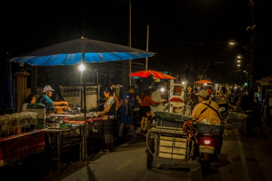 Mae Sariang market