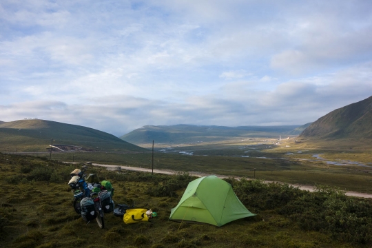 Camspspot with cloud in front of glacier