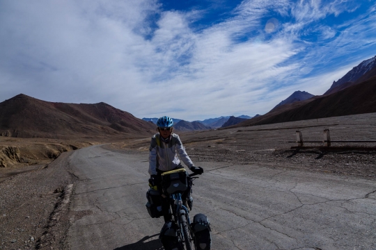 Susanne cycling up :)