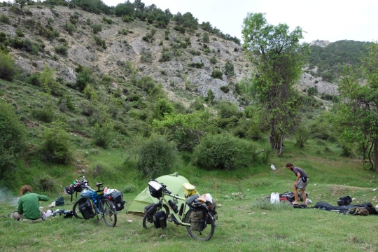 Camping with Mo the crazy cyclist :)