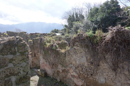 Less excavated area