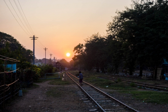 Sun and rails Pyay