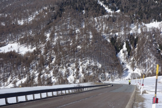 Martin going down with high speed