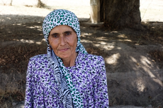 Beautiful woman who gave us tomatoes and bread