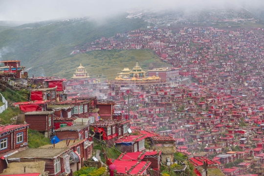 Larung Gar