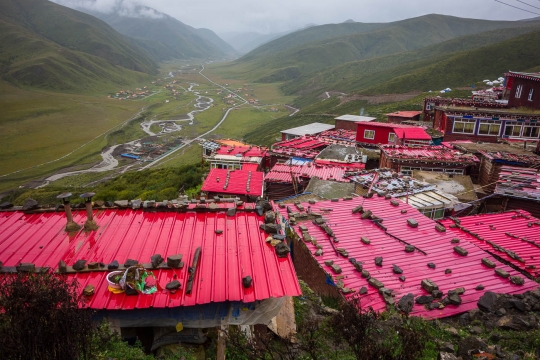 Larung Gar