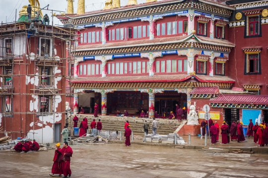 Larung Gar