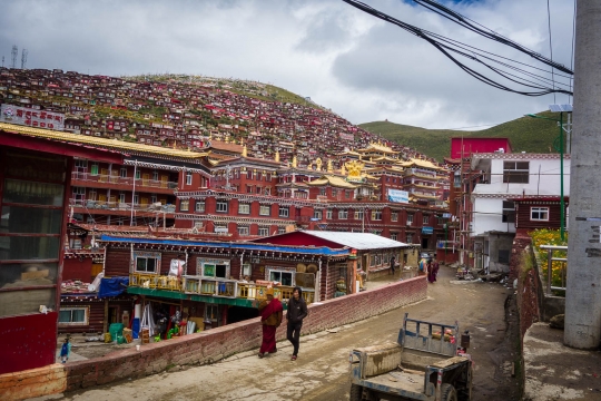 Larung Gar