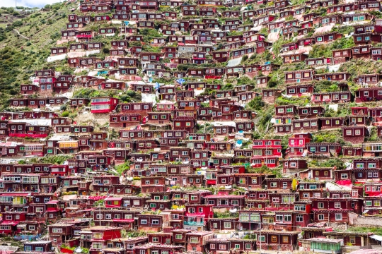 Larung Gar