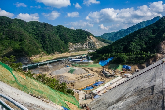 Peace dam