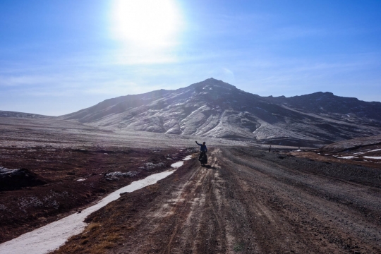 Ascent up Kyzyl Art pass in early morning