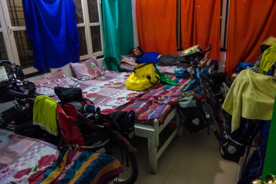Sharing a room with Anna &amp; Claudia and our 4 bikes