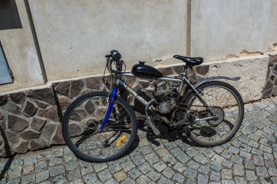 Bicycle with motor