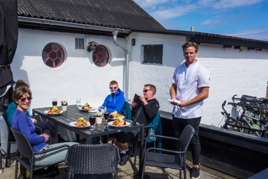 Meeting other cyclists at Samsø