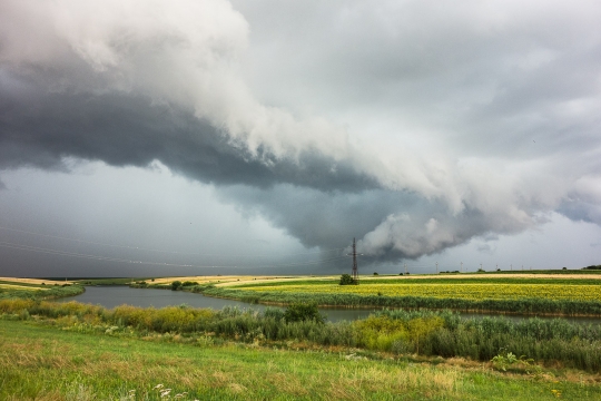 Storm is coming in...
