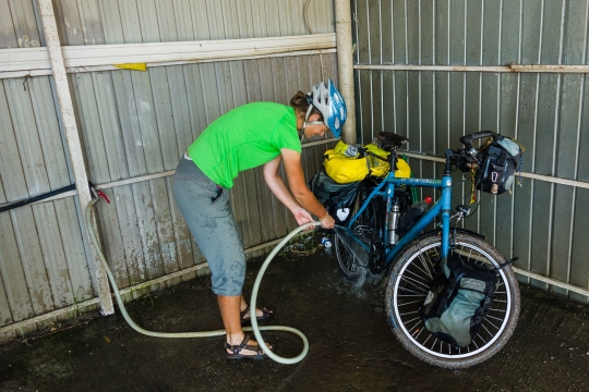 Cleaning bikes after mudfest