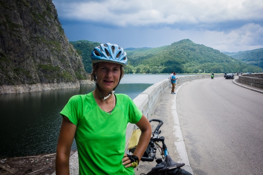 Transfagarasan: around the lake