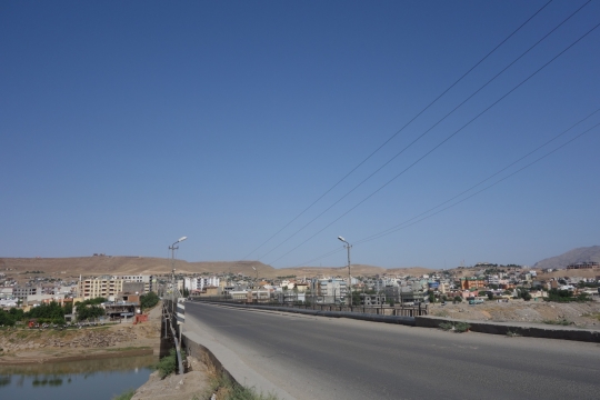 Cizre at the river Tigris