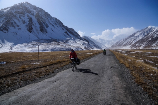 Cycling out of the Pamirs to Sary Tash