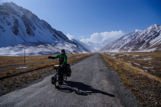Cycling out of the Pamirs to Sary Tash