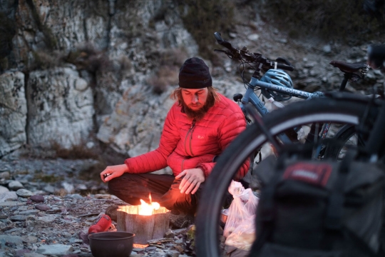 Martin starting to cook. Photo by Bertrand.