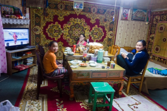 At home of Tseegii without heavy deels