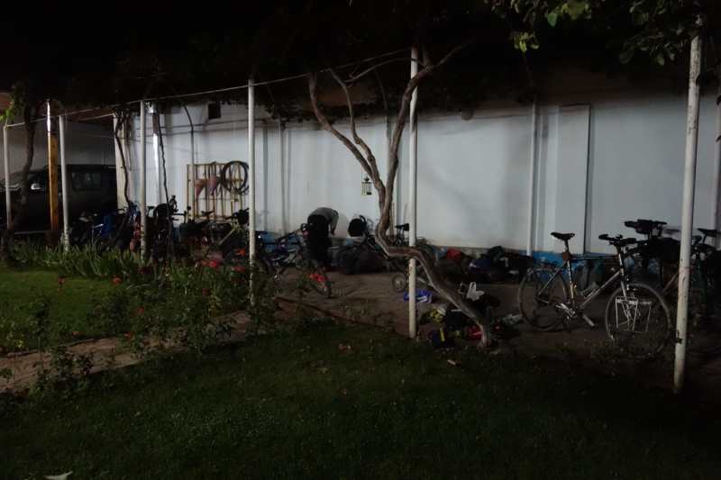 Cyclists at Veroniques place