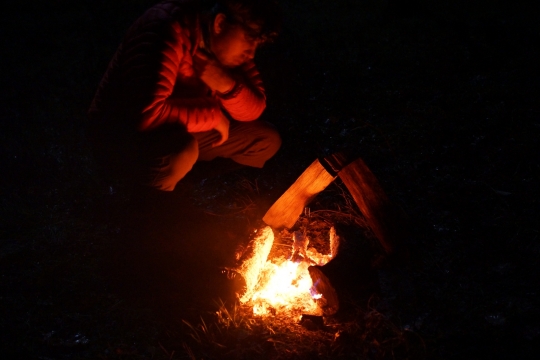 Camping in orchard Bad Salzig with our own fire