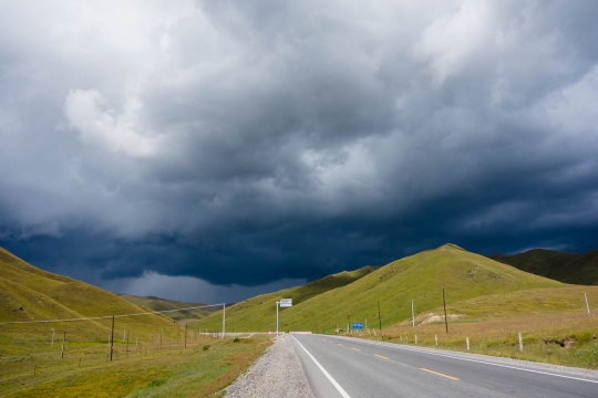 Dark skies building up