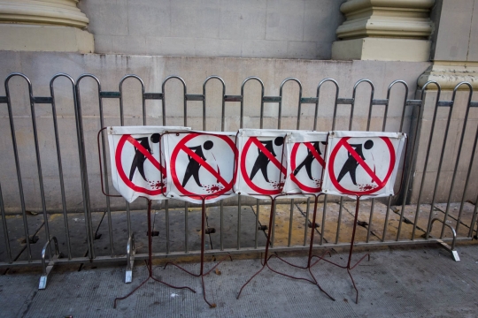 Do not spit!