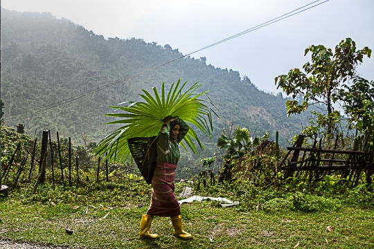 Local women with rainprotection