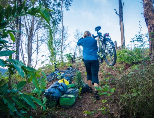 Borderlands and hill tribes, back on the bikes
